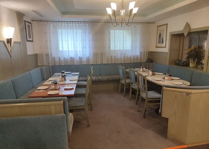 Hostel Bad Goisern Хостел *